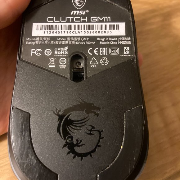 MSI Clutch GM11 5000 DPI Adjustable RGB USB Optical Wired Gaming Mouse - Picture 4 of 4